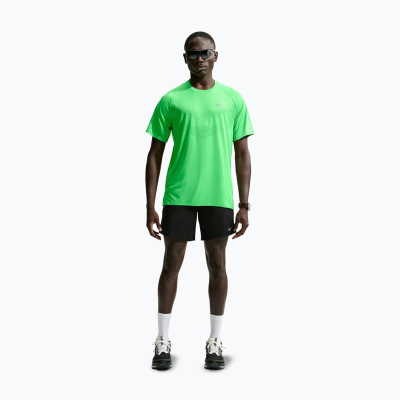 Мъжка тениска за бягане Nike Stride green spark 2