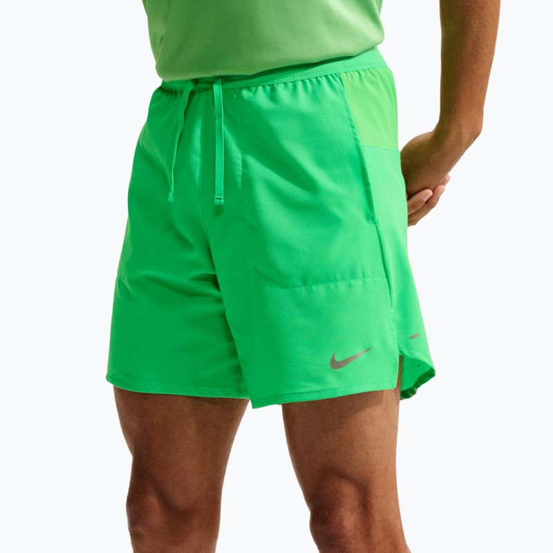 Мъжки шорти за бягане Nike Stride Dri-Fit 2in1 7" green spark 5