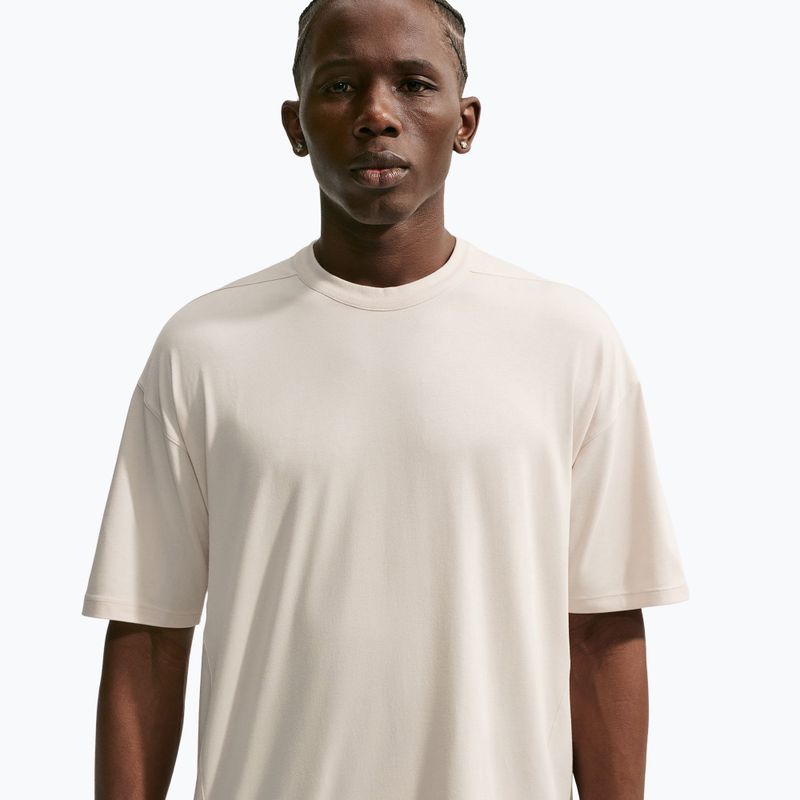 Мъжка тренировъчна тениска Nike 24.7 ImpossiblySoft Light light orewood brown/sail/lilght iron ore 3