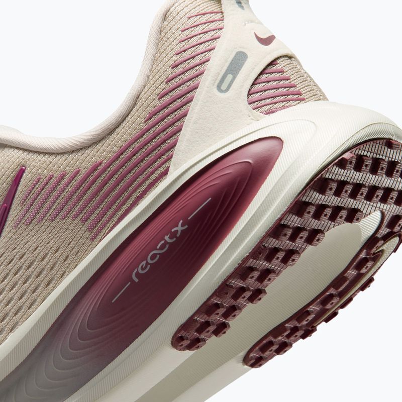 Детски обувки за бягане Nike Vomero 18 cream ii/sail/pink smoke 6