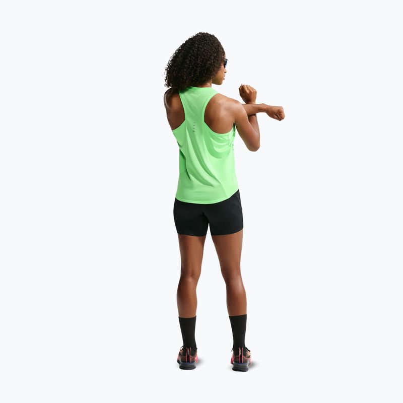Дамска тениска за бягане Nike Swift Dri-Fit Tank Top illusion green 3
