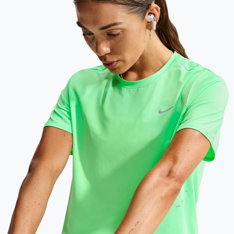 Дамска тениска за бягане Nike Swift Dri-Fit illusion green 6