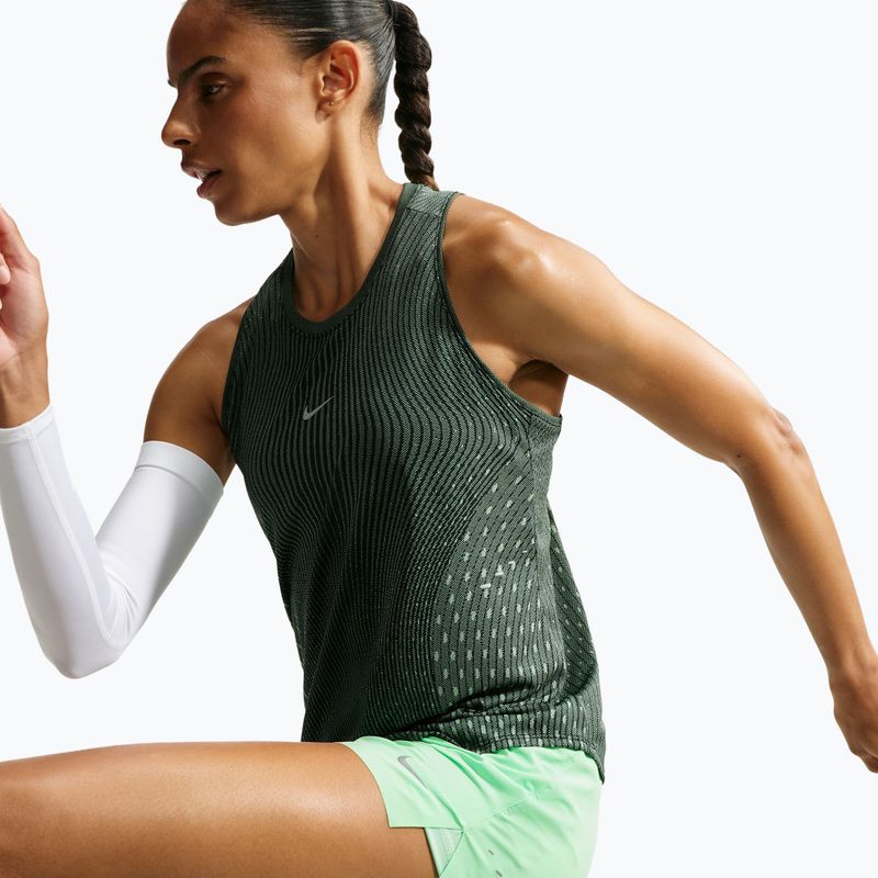Дамска тениска за бягане Nike Swift Aero-FIT Tank Top black/light green spark 4