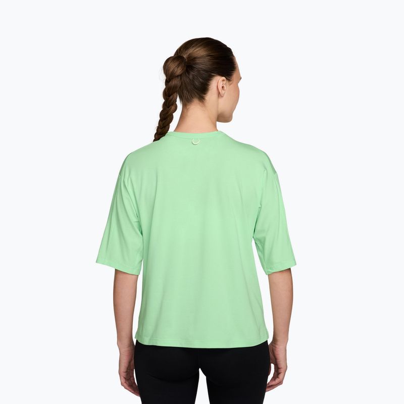 Дамска тренировъчна тениска Nike 24.7 ImpossiblySoft Light cucumber calm/illusion green 2