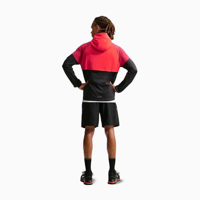 Мъжко яке за бягане Nike Impossibly Light Windrunner black/light crimson/tough red 3