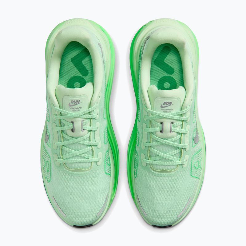 Дамски обувки за бягане Nike Vomero Premium cucumber calm/metallic silver 5