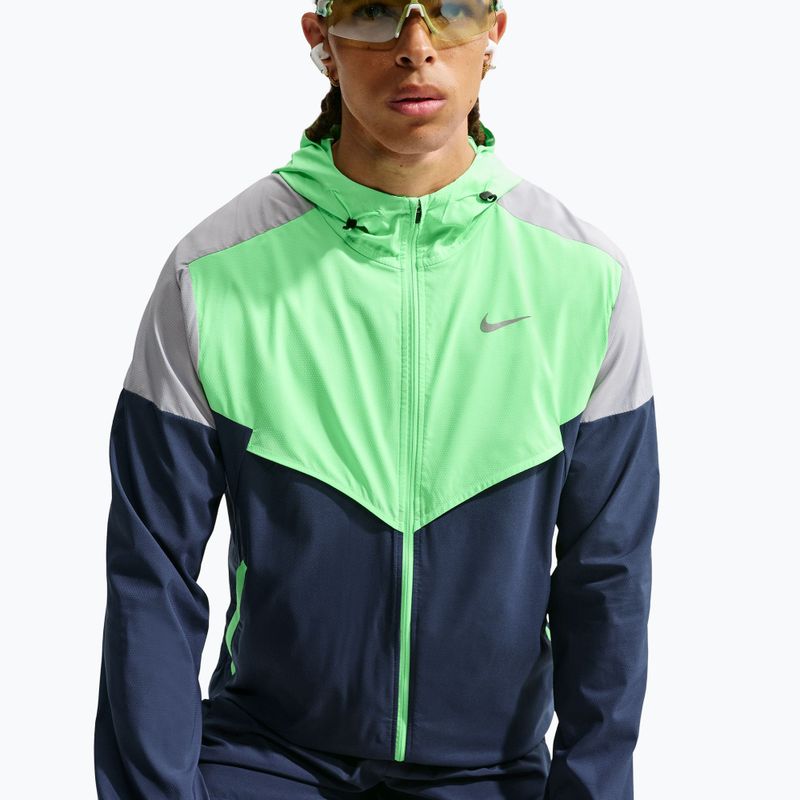Мъжко яке за бягане Nike Impossibly Light Windrunner midnight navy/illusion green/wolf grey 4
