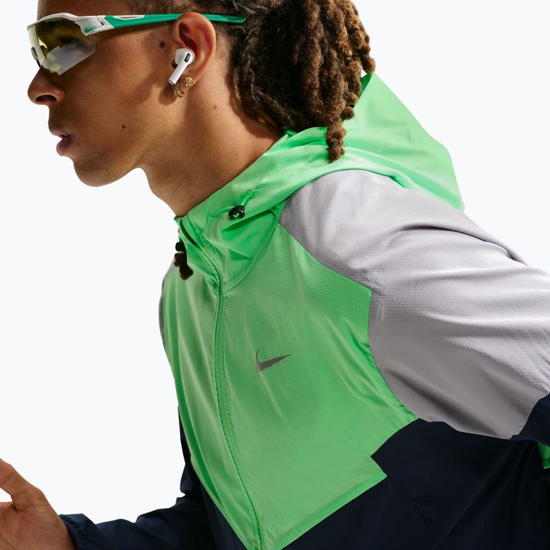 Мъжко яке за бягане Nike Impossibly Light Windrunner midnight navy/illusion green/wolf grey 6