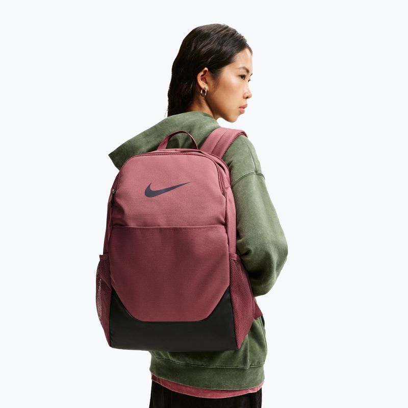 Раница Nike Brasilia 24 l pink smoke/black/gridiron 10
