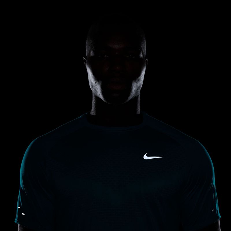 Мъжка тениска за бягане Nike Stride ADV bright spruce 4