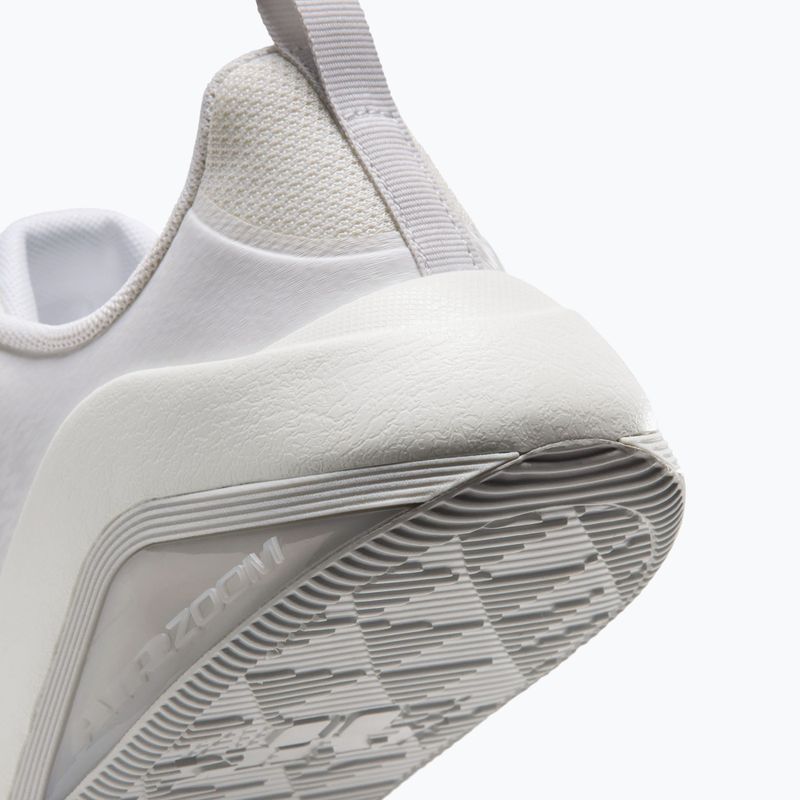 Дамски обувки за тренировка Nike Bella 7 sail/photon dust/metallic silver 6