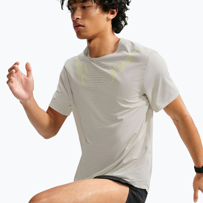 Мъжка тениска за бягане Nike AeroSwift Dri-Fit ADV light bone 5