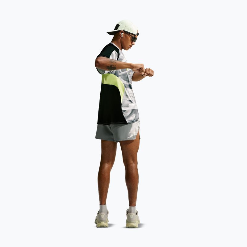 Мъжки шорти за бягане Nike Dri-Fit 4" smoke grey/black/light lemon twist 3