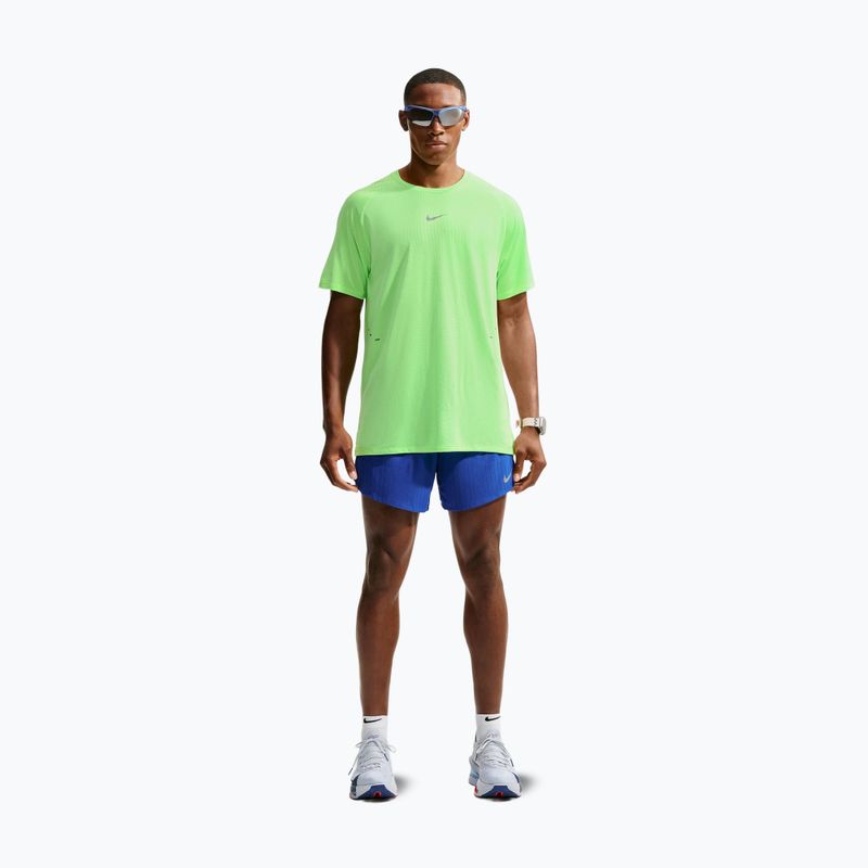 Мъжка тениска за бягане Nike Stride volt/light silver 2