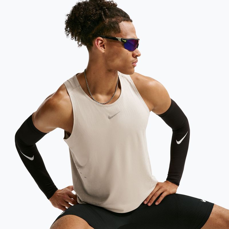 Мъжка тениска за бягане Nike Stride cream Ii/sail 4