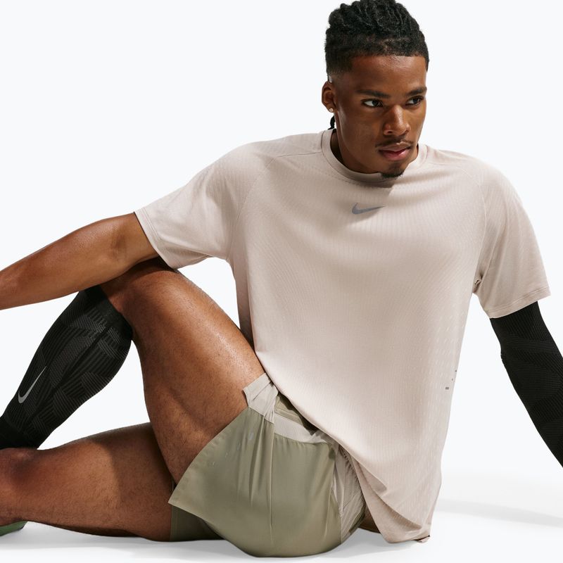 Мъжка тениска за бягане Nike Stride cream Ii/sail 5