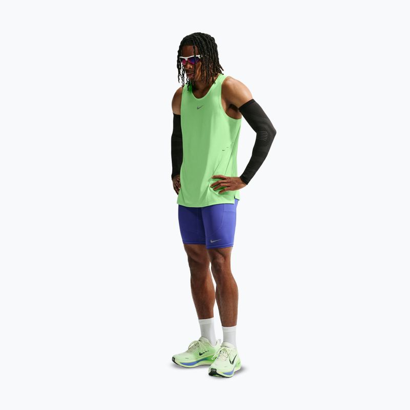 Мъжка тениска за бягане Nike Stride volt/light silver 2