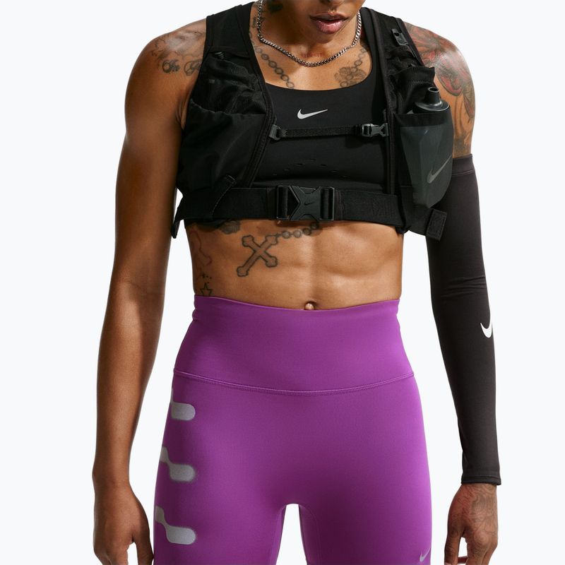 Дамски шорти за бягане Nike Tempo Flash bold berry 4