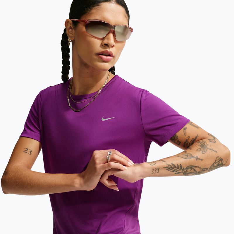 Дамска тениска за бягане Nike Tempo SS bold berry 5