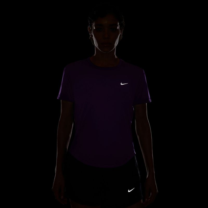 Дамска тениска за бягане Nike Tempo SS bold berry 7