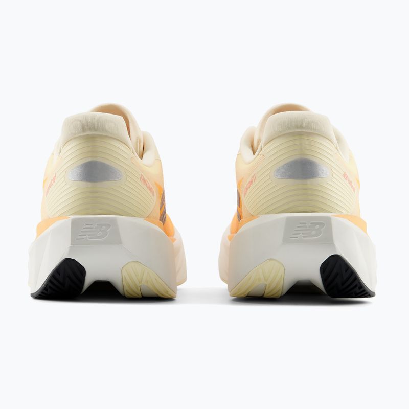 Дамски обувки за бягане New Balance FuelCell Rebel V5 calcium/gumdrop 2