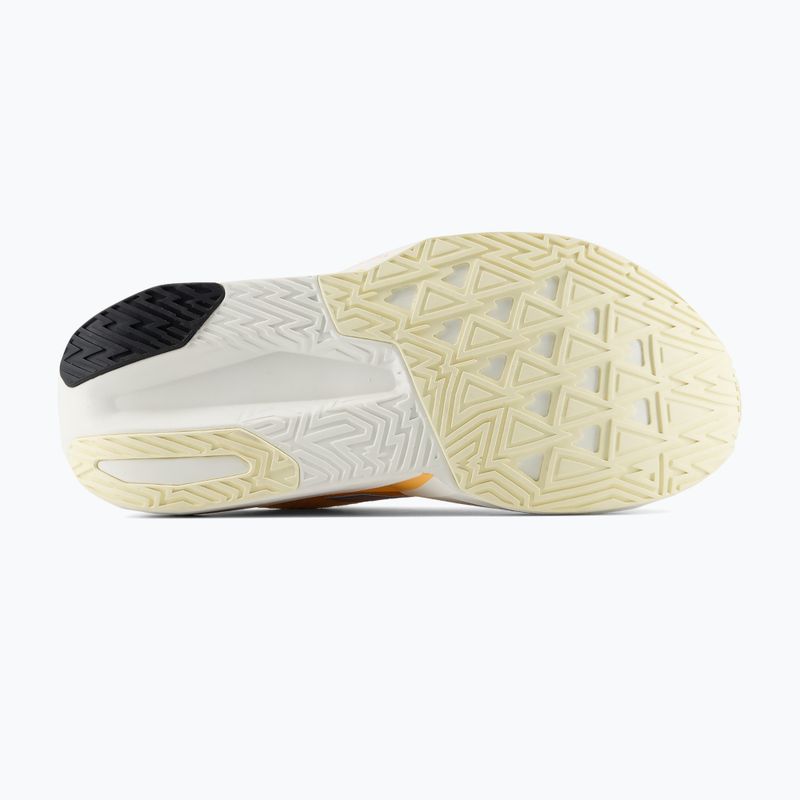 Дамски обувки за бягане New Balance FuelCell Rebel V5 calcium/gumdrop 4