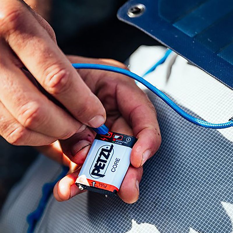 Petzl Actik Core фенер за глава син E065AA01 6