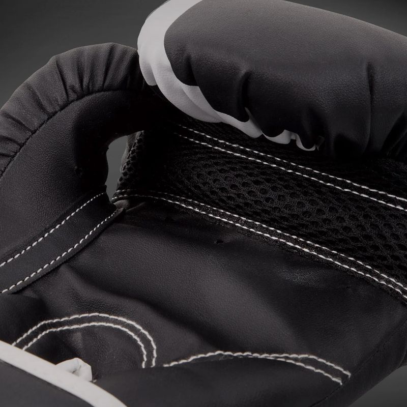 Детски боксови ръкавици Venum Challenger 2.0 Kids VENUM-03089-001 black/white 2