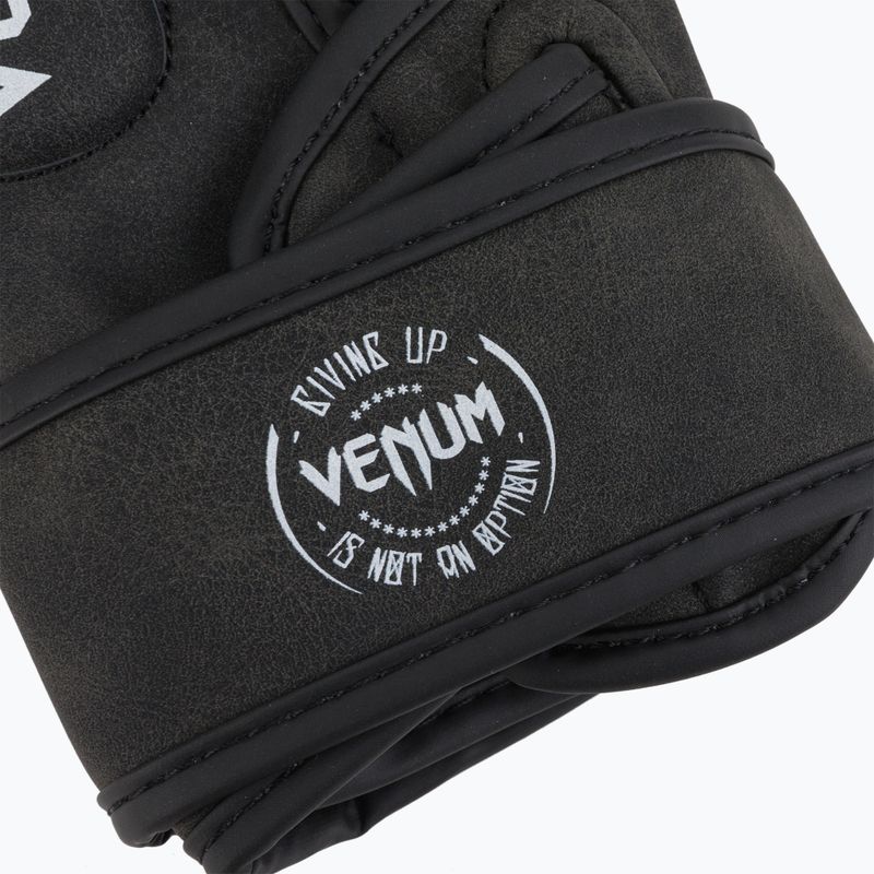 Мъжки боксови ръкавици Venum GLDTR 4.0 black and white VENUM-04166 6