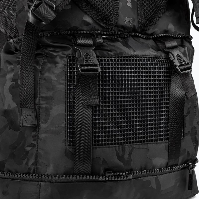 Тренировъчна раница Venum Challenger Xtrem black/dark camo 9