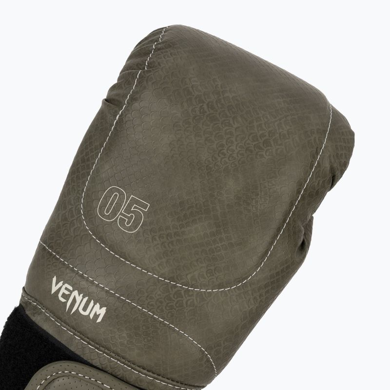 Боксови ръкавици Venum Impact Evo Scales army green 5