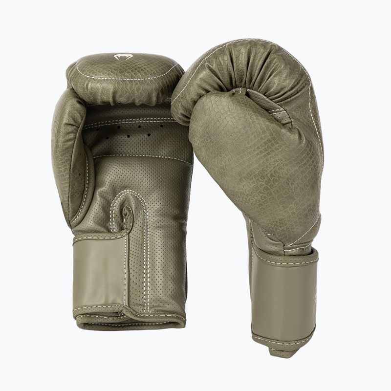 Боксови ръкавици Venum Impact Evo Scales army green 4