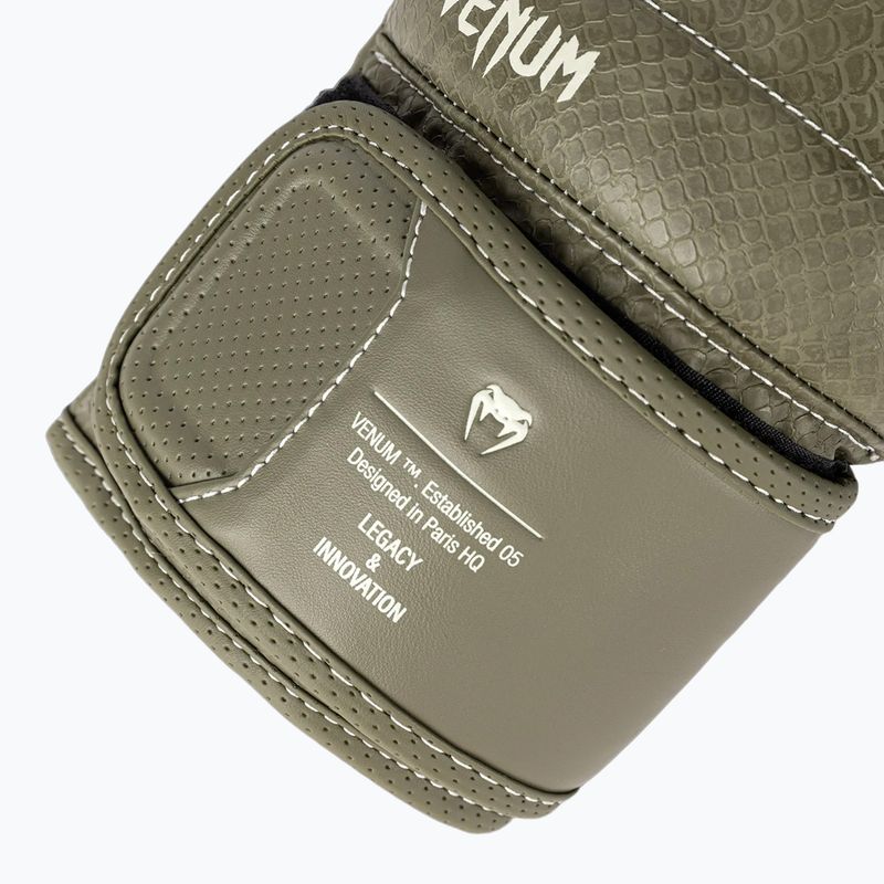 Боксови ръкавици Venum Impact Evo Scales army green 7