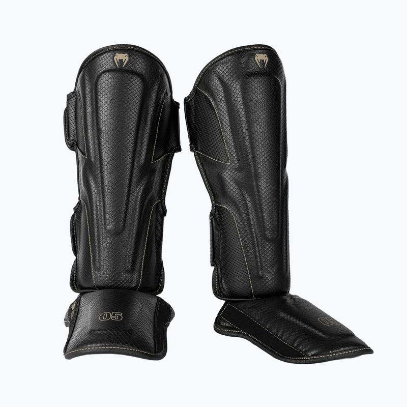 Протектори за пищяли и стъпала Venum Impact Evo Scales Shinguards black 2