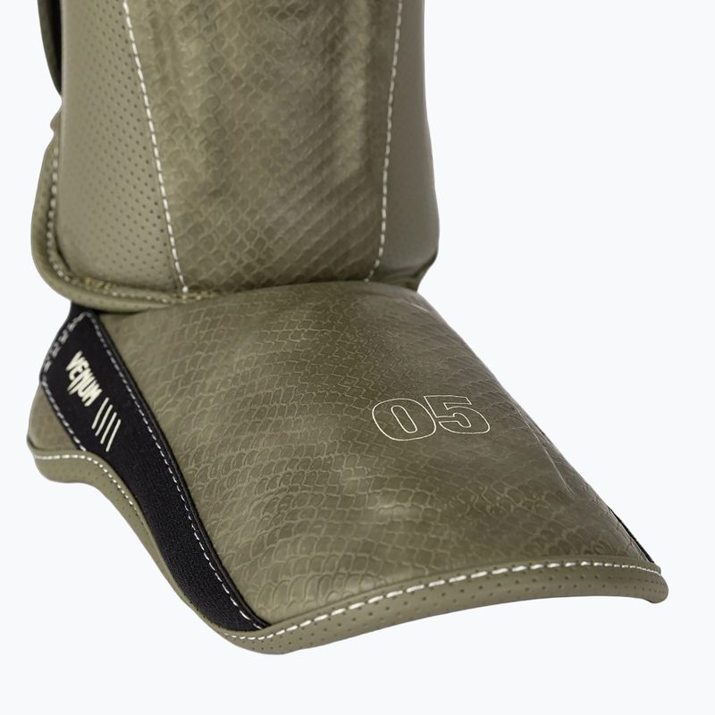 Протектори за пищяли и стъпала Venum Impact Evo Scales Shinguards army green 5