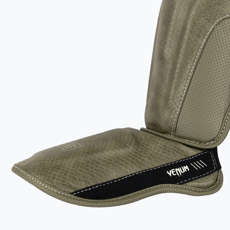 Протектори за пищяли и стъпала Venum Impact Evo Scales Shinguards army green 6