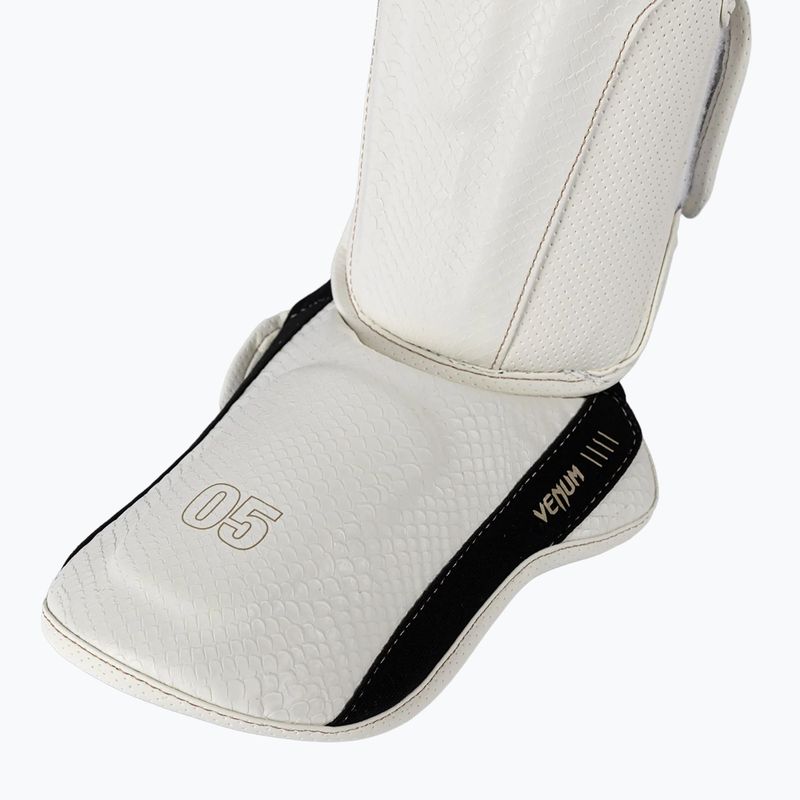 Протектори за пищяли и стъпала Venum Impact Evo Scales Shinguards ivory 5