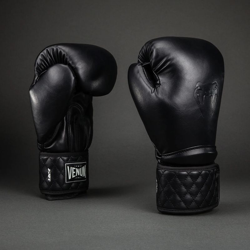 Боксови ръкавици Venum Impact Classic Boxing black 2