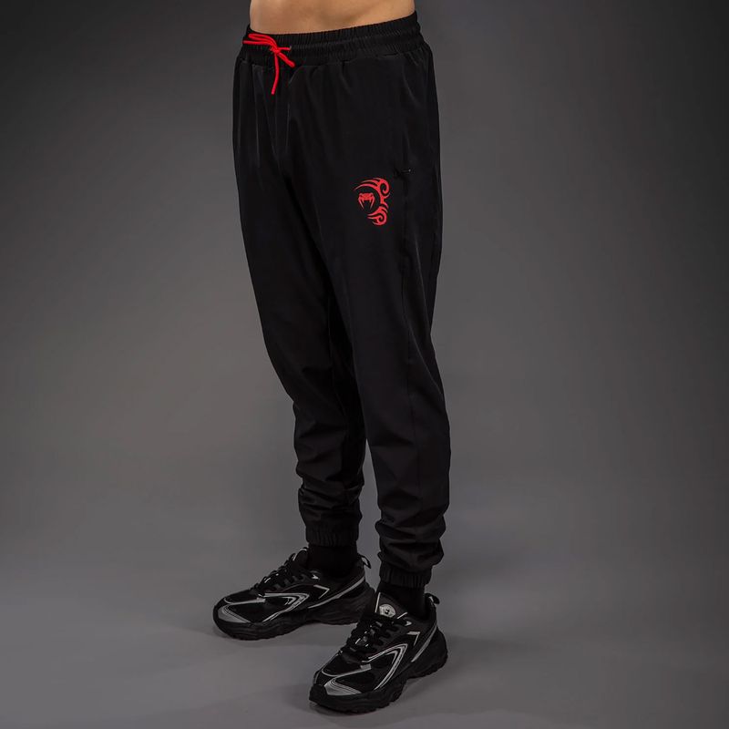 Мъжки панталони за тренировка Venum x Mike Tyson Tiger Joggers deep black/intense red 3