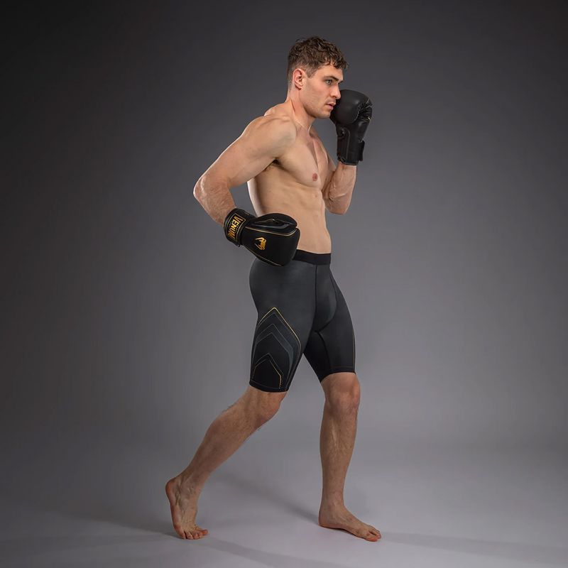 Мъжки тренировъчни шорти Venum Streamline Vale Tudo black/gold 2