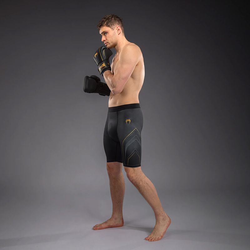 Мъжки тренировъчни шорти Venum Streamline Vale Tudo black/gold 4