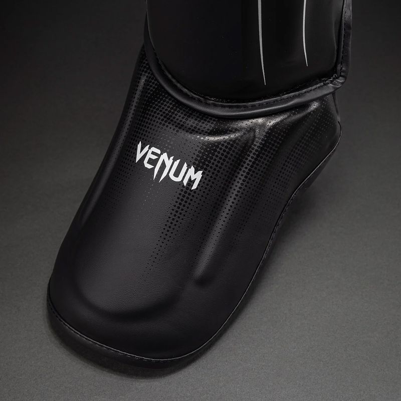 Протектори за пищяли и стъпала Venum Stealth Shin black/white 3