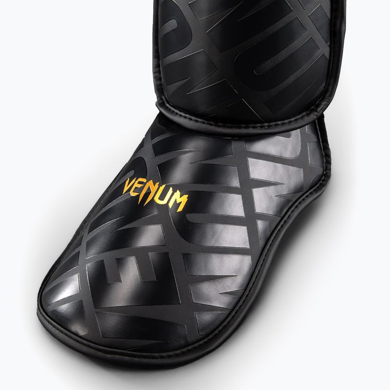Протектори за пищял Venum Contender 1.5 XT 3D Shin black/gold 3