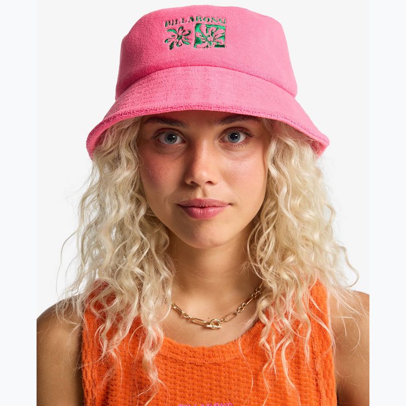 Дамска шапка с периферия Billabong Sunshine Bucket guava 4