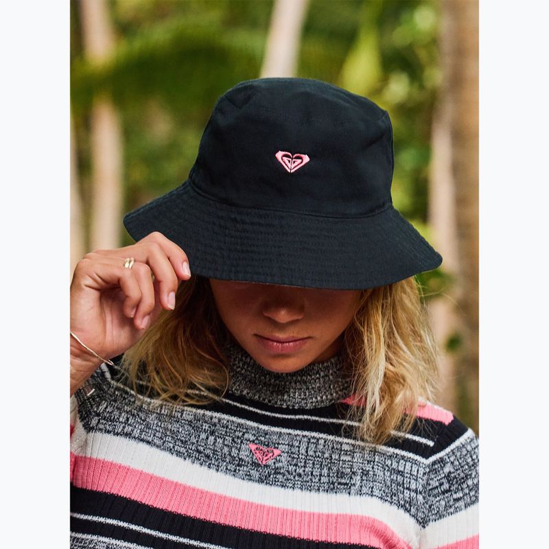 Дамска шапка с периферия ROXY Jasmine Paradise anthracite spring charming 9