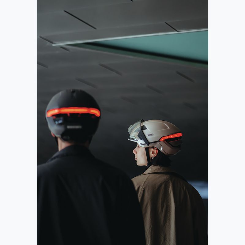 Каска за велосипед с мигачи ABUS Hyp-E champagne gold 8