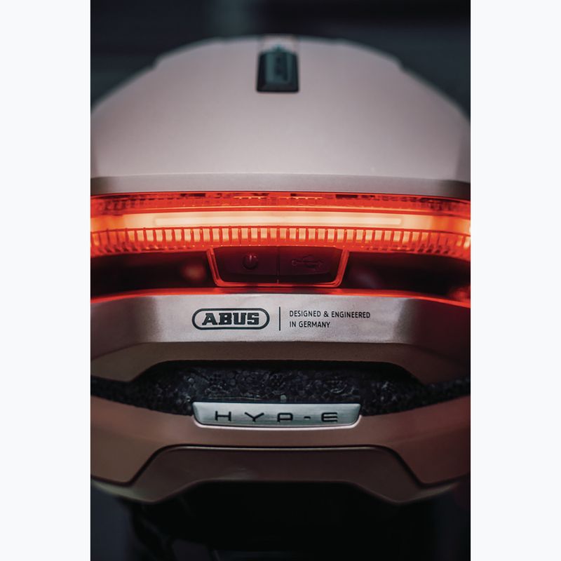 Каска за велосипед с мигачи ABUS Hyp-E champagne gold 9