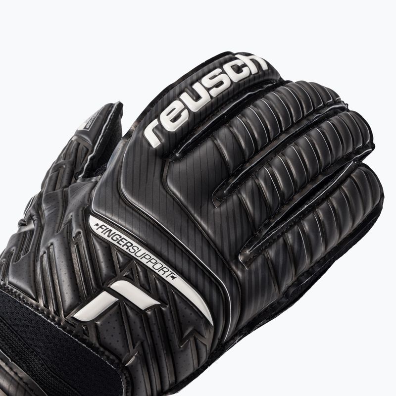 Вратарска ръкавица Reusch Attrakt Resist Finger Support black 5270610-7700 3