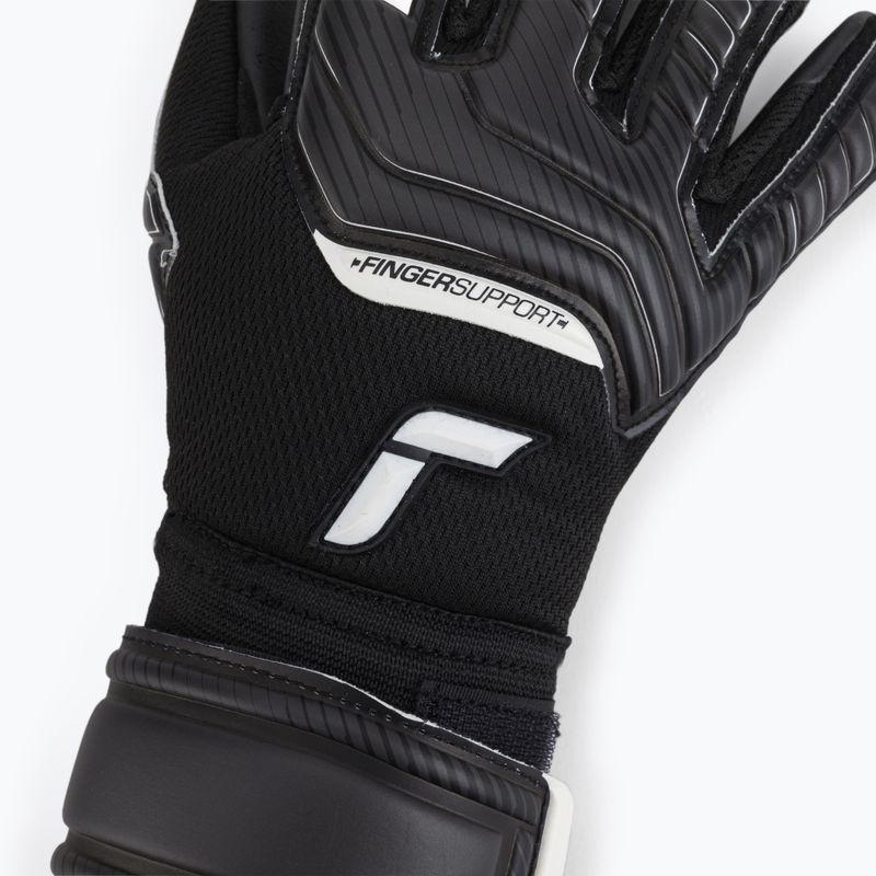 Детски вратарски ръкавици Reusch Attrakt Infinity Finger Support black 5272720 3