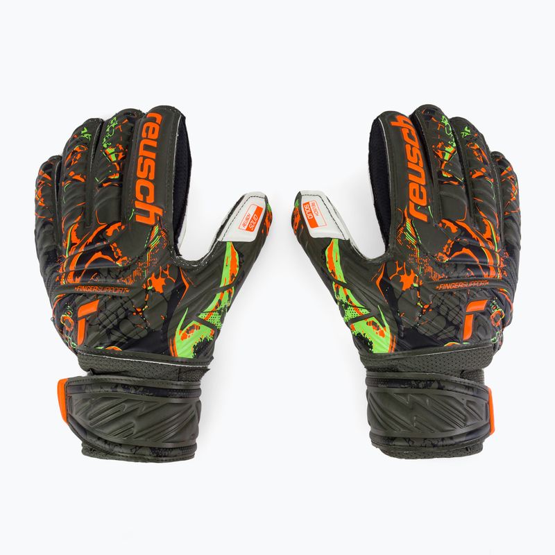 Детски вратарски ръкавици Reusch Attrakt Solid Finger Support Junior зелени 5372010-5556